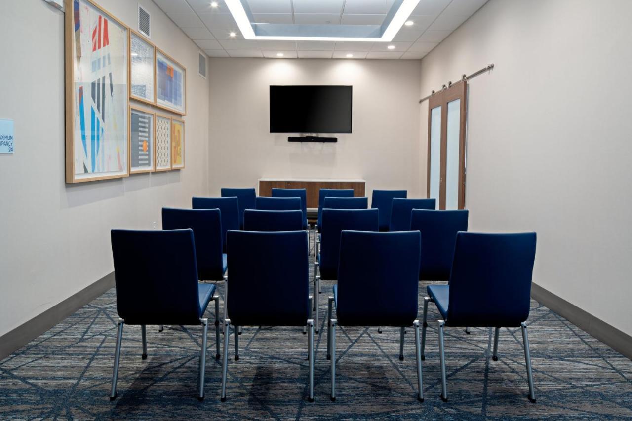 Holiday Inn Express & Suites - Hollister By Ihg Ngoại thất bức ảnh